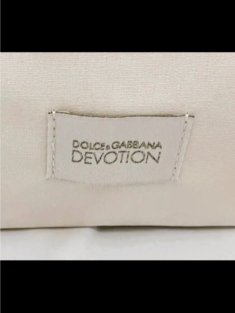 Dolce & Gabbana Cream Tote with Decorative Heart Emblem - Picture 2 of 7